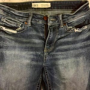 BKE Destructed Stella Mid-Rise slim fit women’s jeans